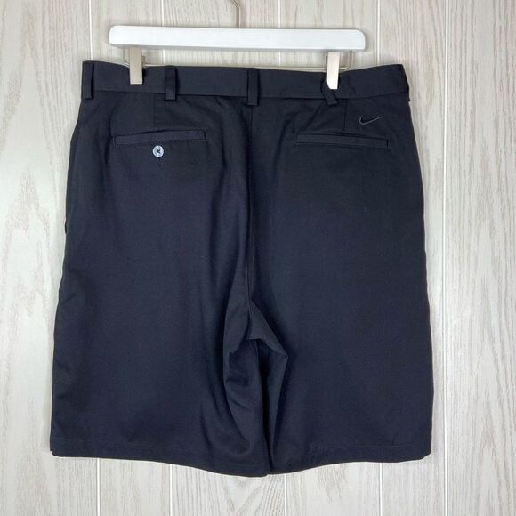 Nike Men’s Black Fit Dry Swoosh Pleated Chino Golf Short Size 35 - Picture 3 of 8